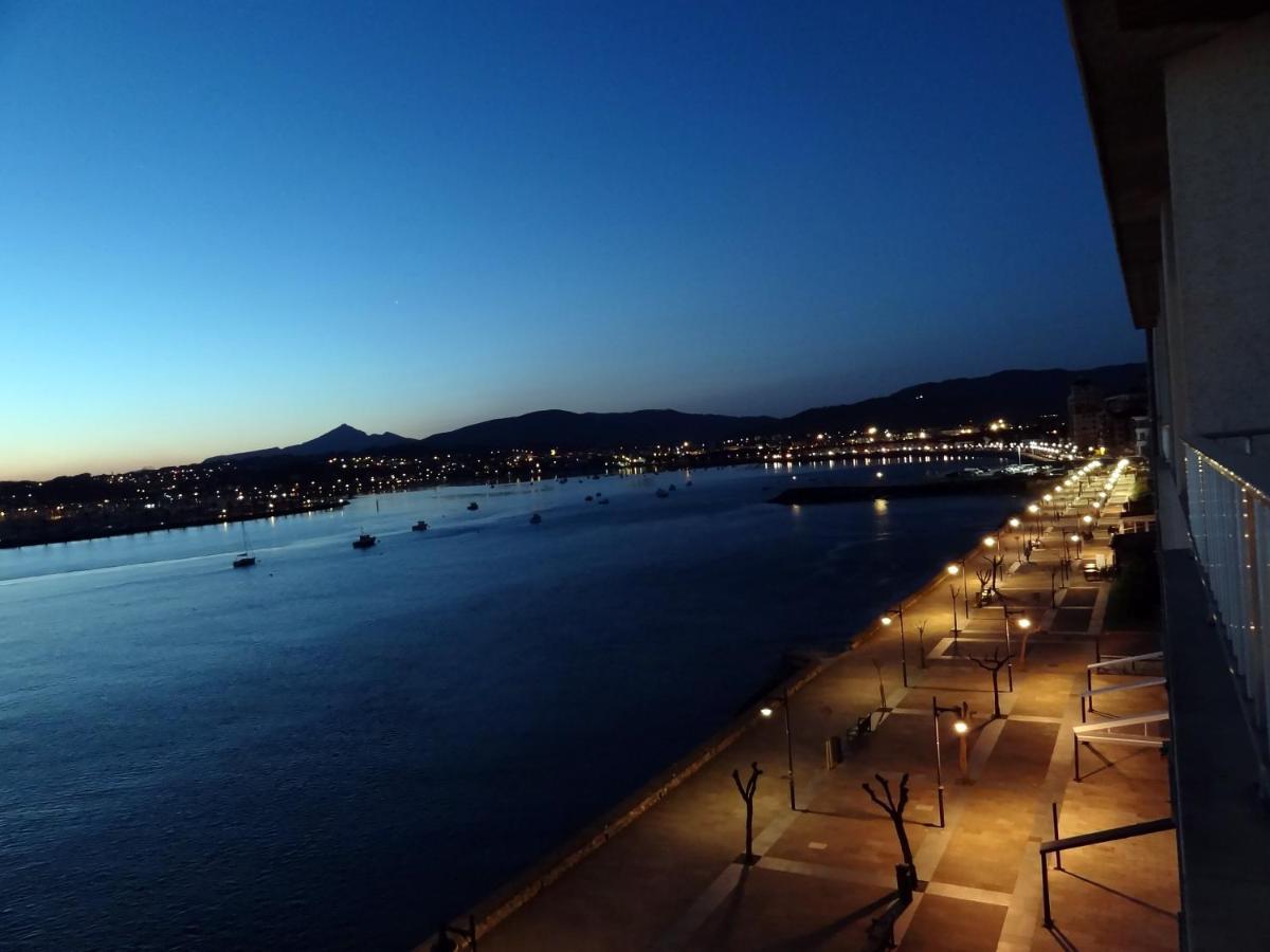 Txingudi By Basquelidays Apartment Hondarribia Luaran gambar