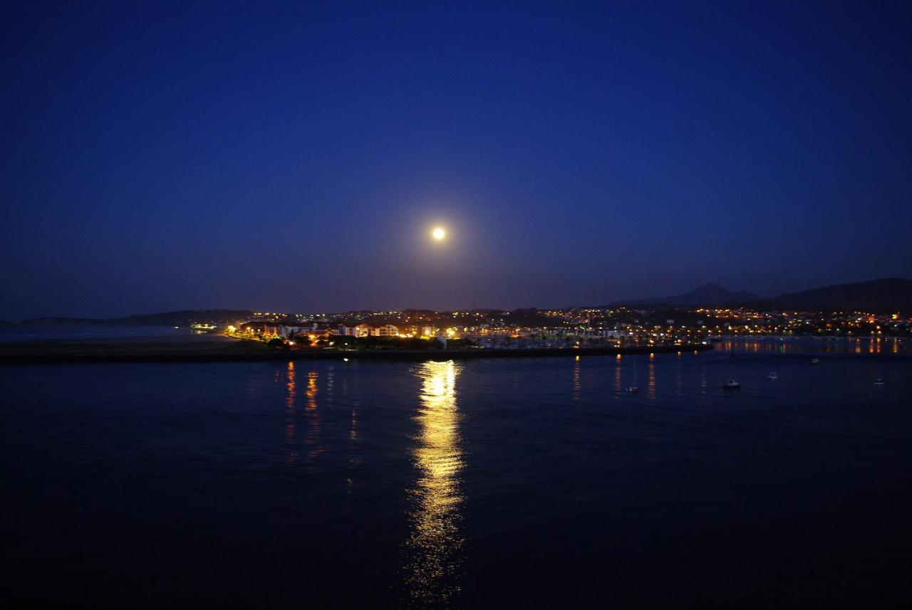Txingudi By Basquelidays Apartment Hondarribia Luaran gambar