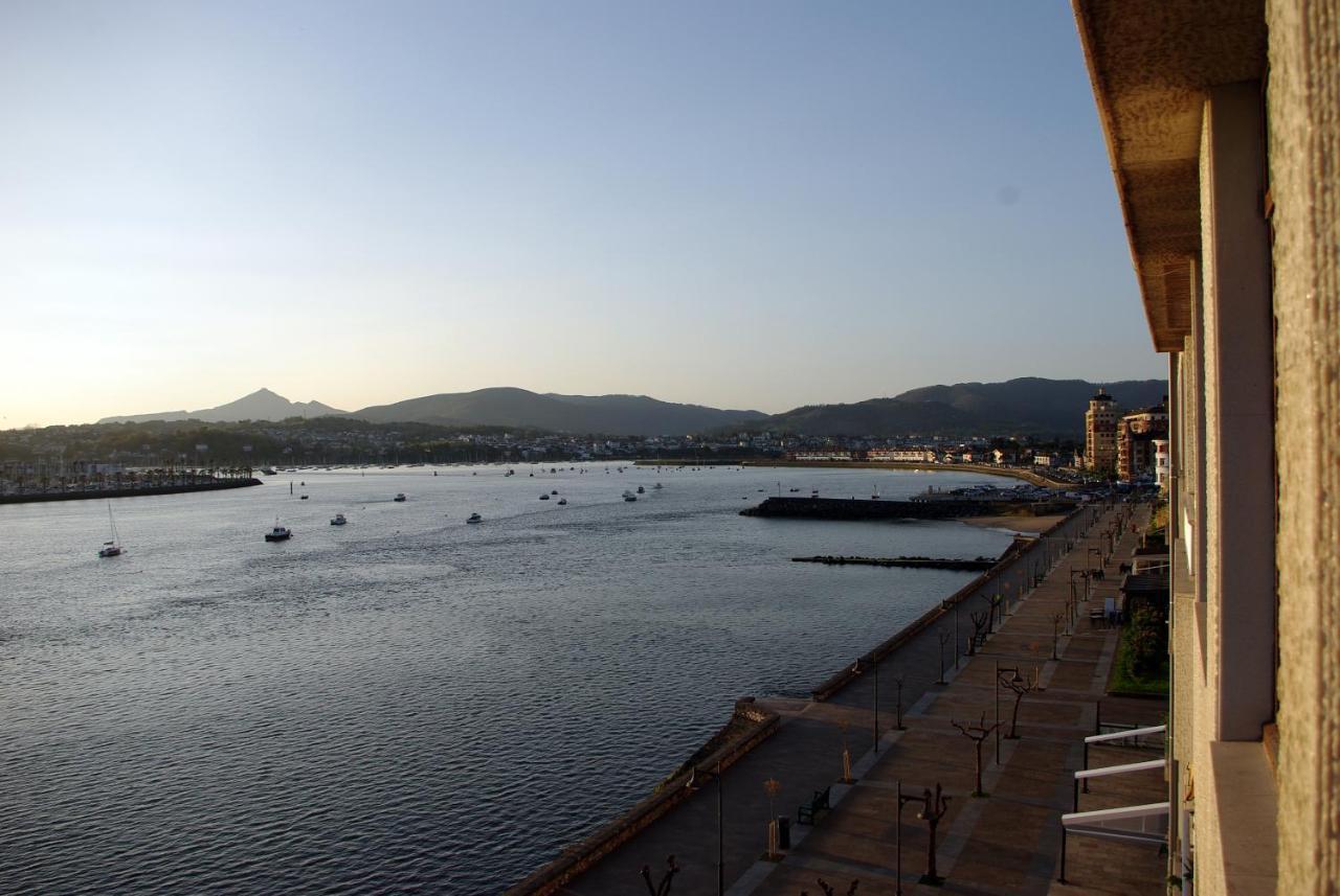 Txingudi By Basquelidays Apartment Hondarribia Luaran gambar